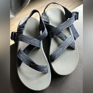 Gray/Navy Mens Chaco size 10